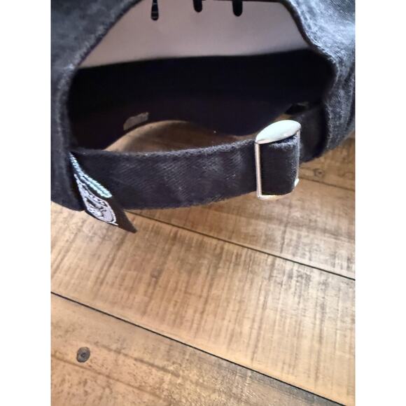 Las Vegas Raiders Hat Cap Strap Back Mens Black NFL Football New Era 9TWENTY - Picture 7 of 8